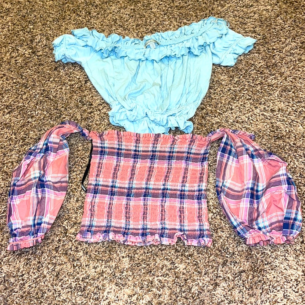 2 crop tops